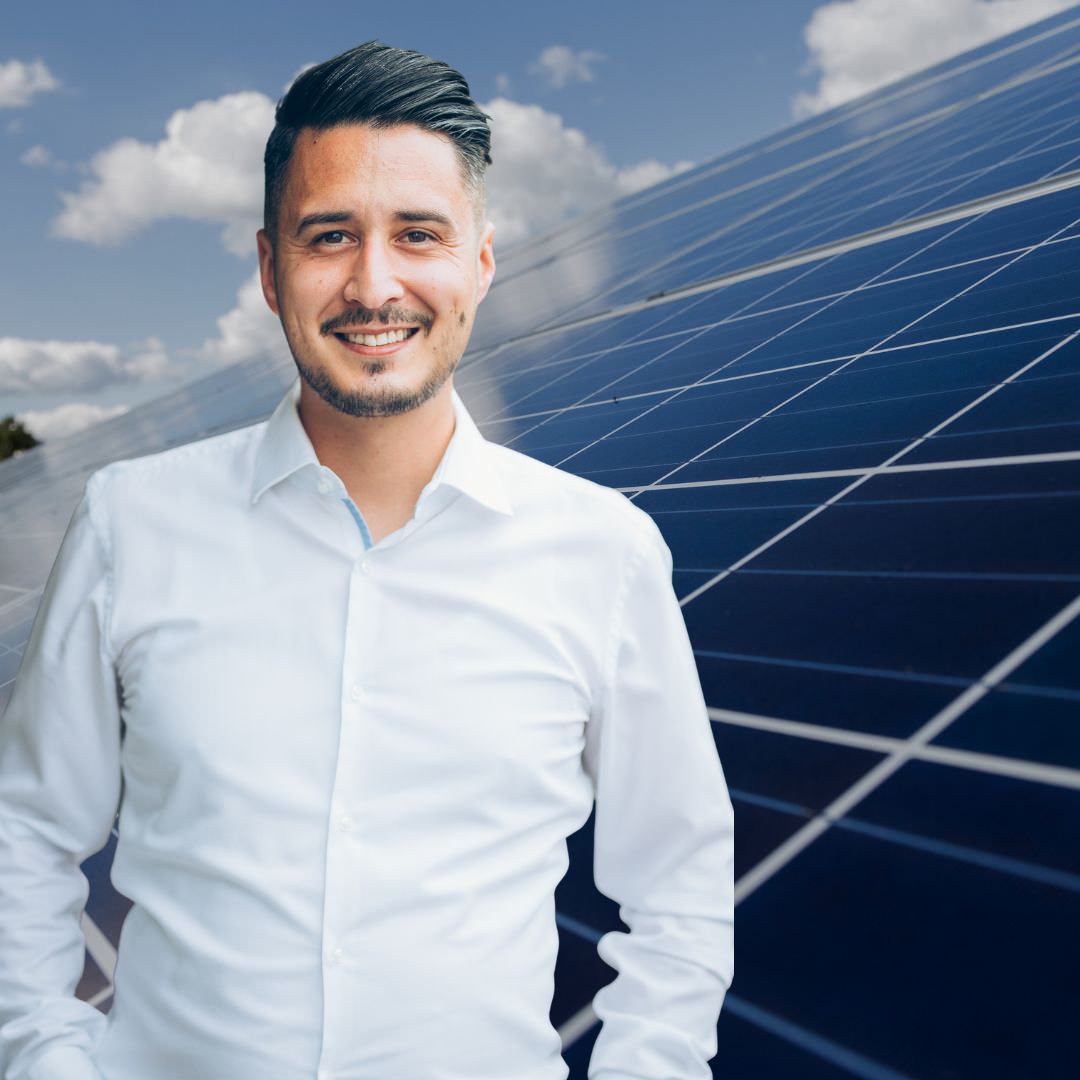Solartechnik Rodgau. Semih Sahin Geschäftsführer Falke Solartechnik in Rodgau